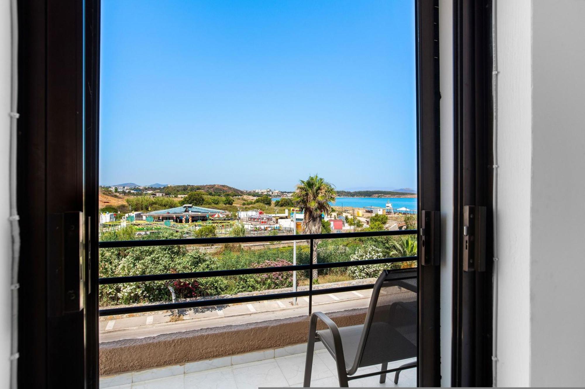 Sun Beach Apartments In Chania 09 11 Экстерьер фото