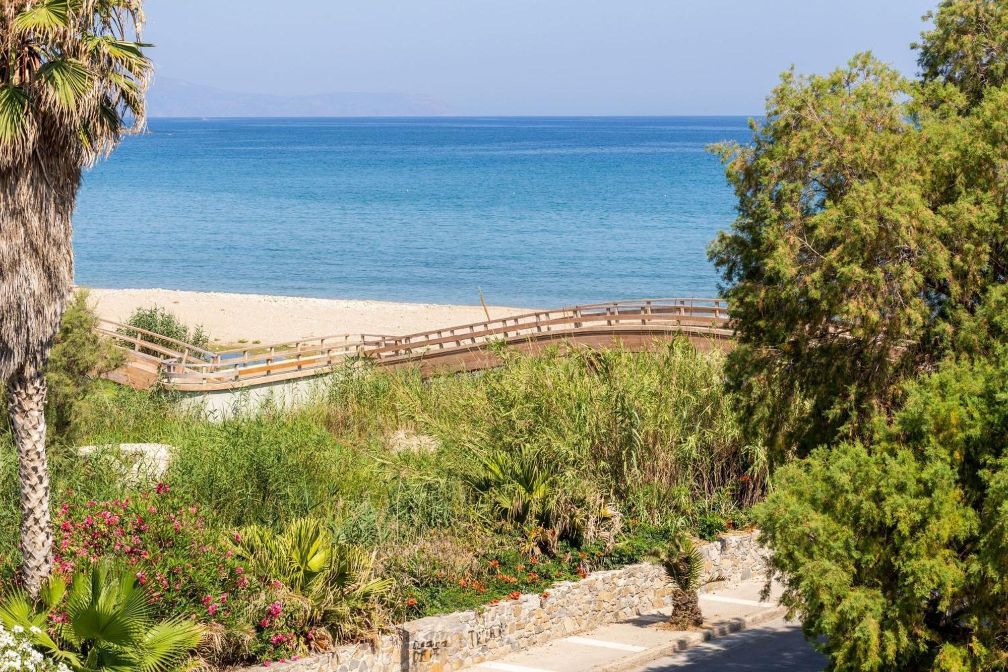 Sun Beach Apartments In Chania 09 11 Экстерьер фото
