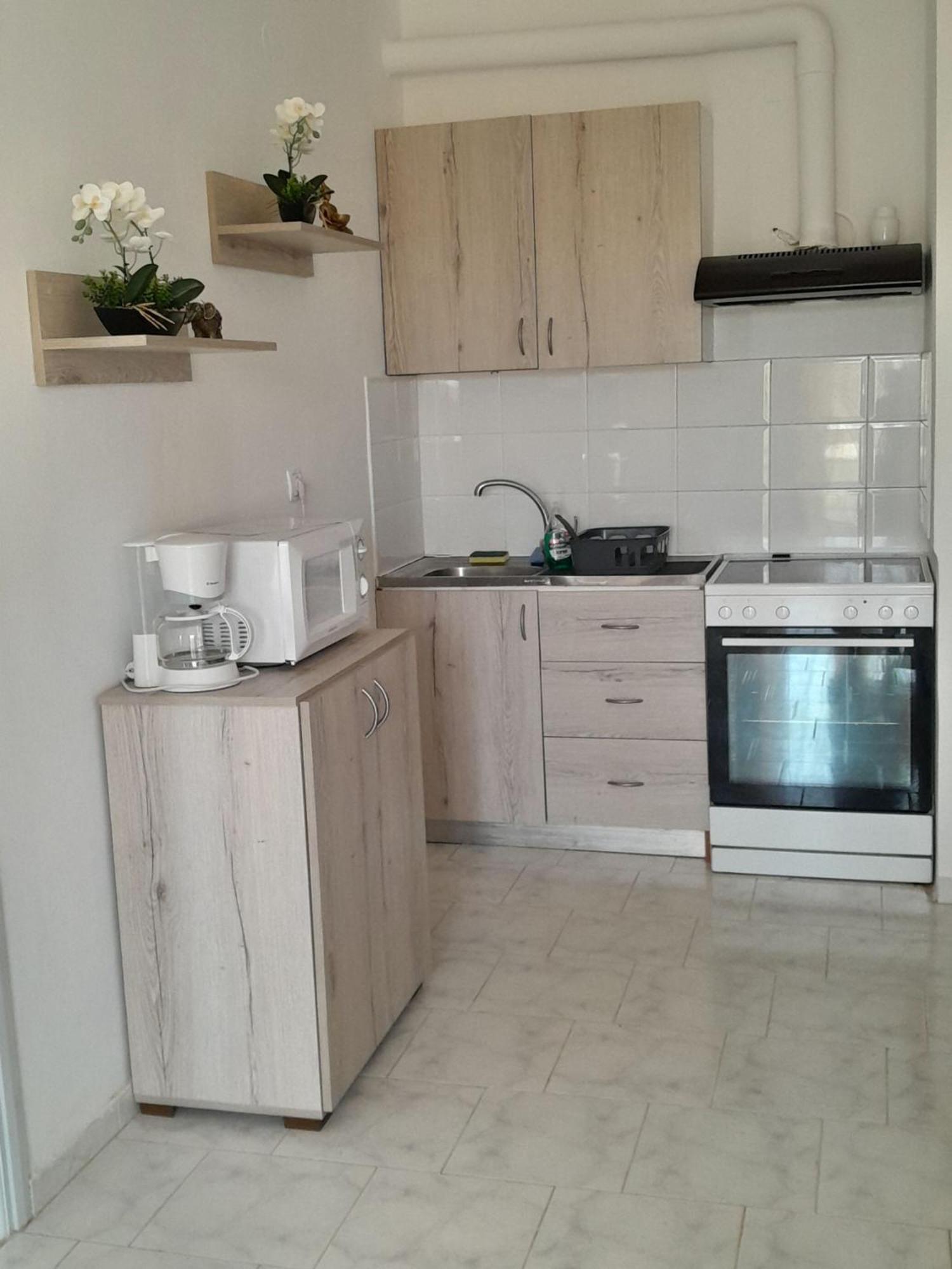 Sun Beach Apartments In Chania 09 11 Экстерьер фото